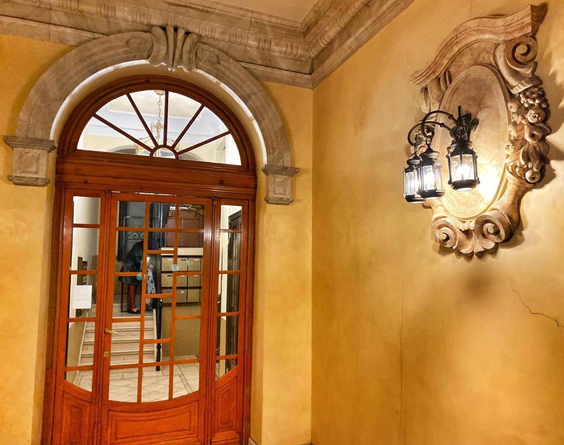 Apartment In Monumental Square Madrid Center Экстерьер фото