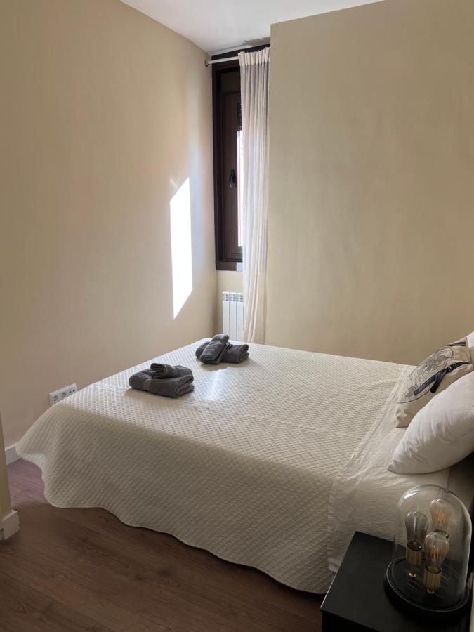Apartment In Monumental Square Madrid Center Экстерьер фото