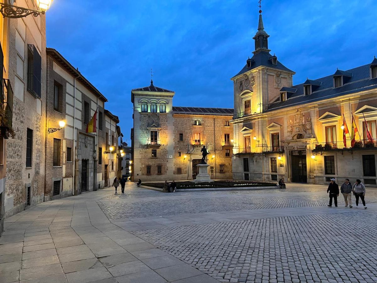 Apartment In Monumental Square Madrid Center Экстерьер фото